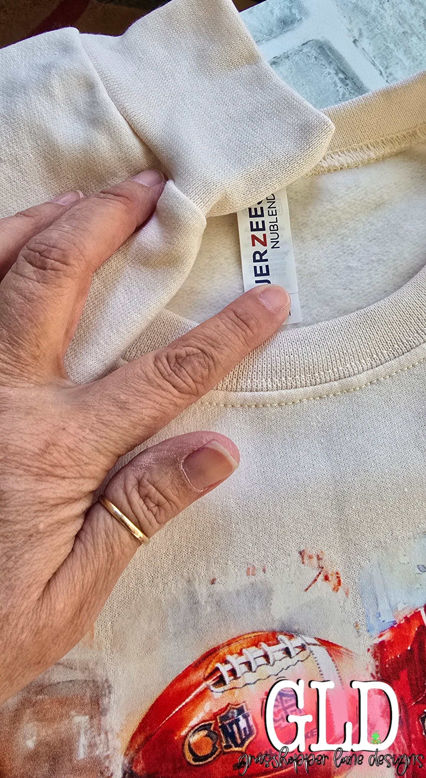 Crew Neck - Footballs & Flannel - Sweet Cream - Sweatshirt